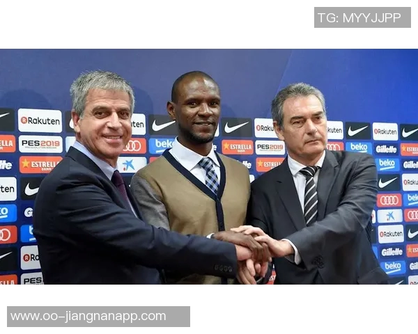 迈阿密国际免签阿根廷右后卫法昆多穆拉引发热议