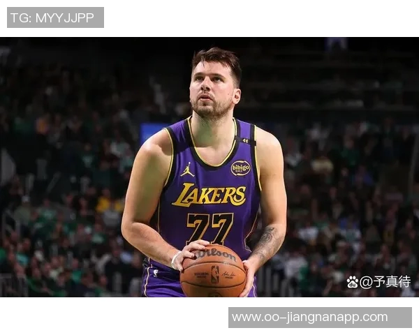 东契奇与里夫斯本赛季场均28分成最佳二人组历史第三对儿